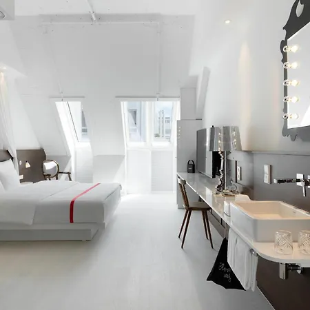 Ruby Rosi Μόναχο