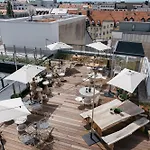Ruby Rosi Hotel