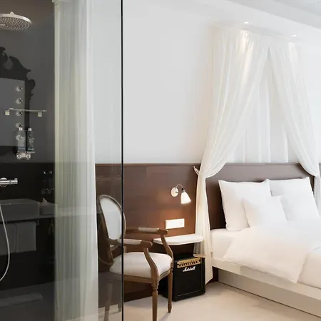 Ruby Rosi Hotel