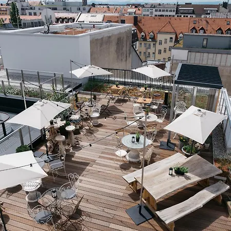 Ruby Rosi Hotel
